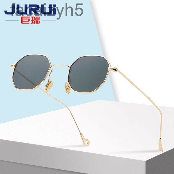 sunglasses designer beltnew trendsetter small square ocean men's and women's flat lensesvzx2, White;black 
sunglasses designer beltnew trendsetter small square ocean men's and women's flat lensesvzx2, White;black