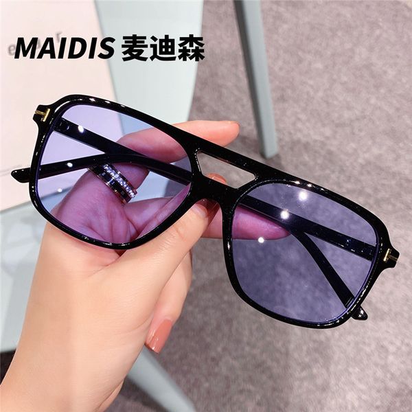jett 3885 double beam fashion sunglasses trend t-shaped men's and women's, White;black
jett 3885 double beam fashion sunglasses trend t-shaped men's and women's, White;black