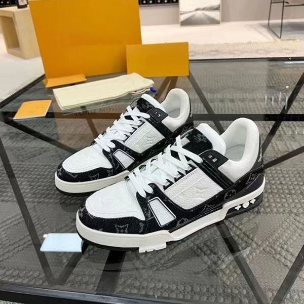 luxury designer men casual shoes ultra-light foamed outsole wear-resistant and comfortableare size38-45, Red;white
luxury designer men casual shoes ultra-light foamed outsole wear-resistant and comfortableare size38-45, Red;white