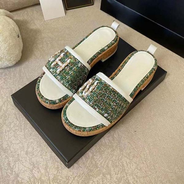 luxury designer women slippers ladies wool slides winter warm letters comfortable fuzzy girl flip flop sandal beac, Black
luxury designer women slippers ladies wool slides winter warm letters comfortable fuzzy girl flip flop sandal beac, Black