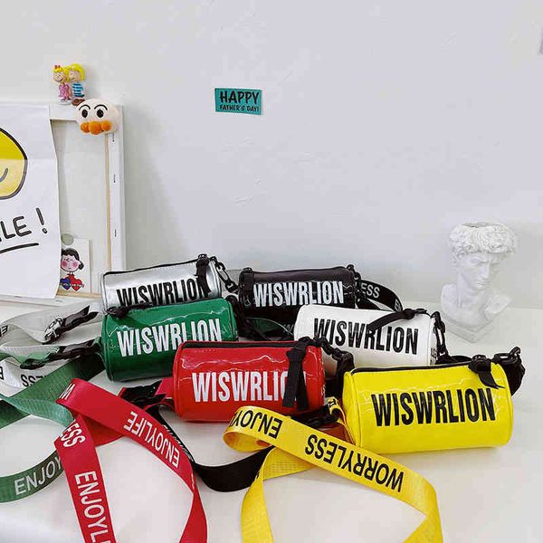 2022 summer new lacquered leather letter cylinder bag children's msenger korean fashion boys' and girls' change single should
2022 summer new lacquered leather letter cylinder bag children's msenger korean fashion boys' and girls' change single should
