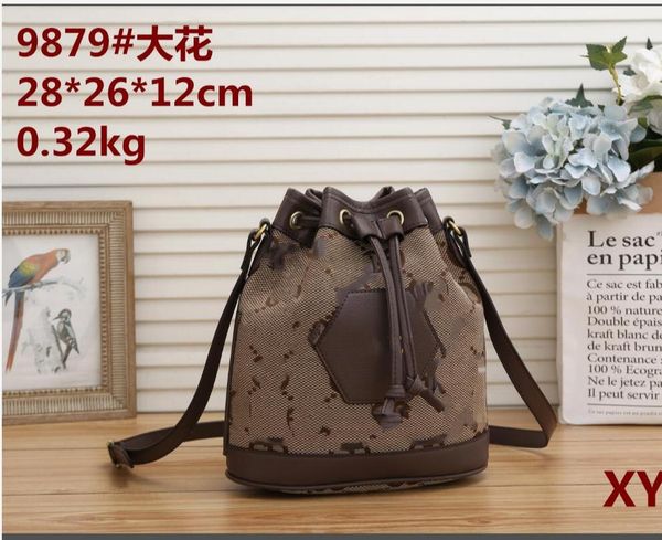 luxury design bag fashion handbag large canvas embroidered beach tote large shopping bags
luxury design bag fashion handbag large canvas embroidered beach tote large shopping bags
