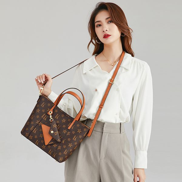 print design luxury womens handbag simple shopping bag printed tote bag casual fashion shoulder bag pvc large capacity handbag
print design luxury womens handbag simple shopping bag printed tote bag casual fashion shoulder bag pvc large capacity handbag