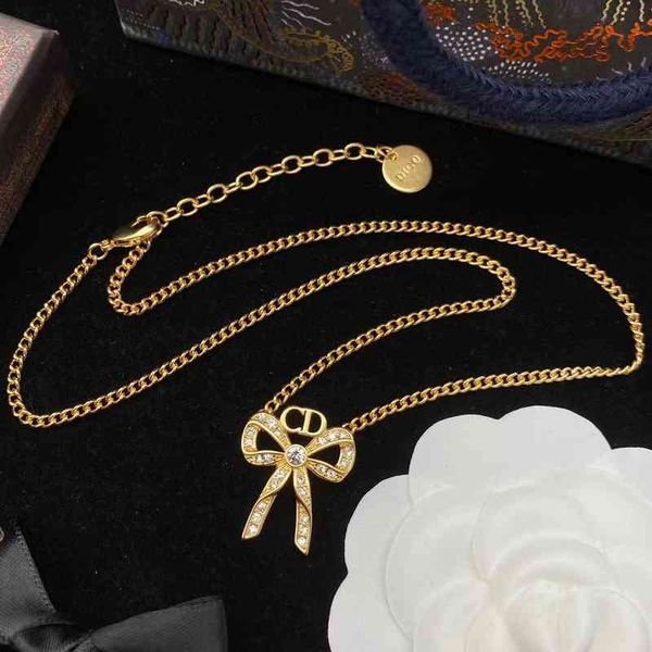 2022 new full diamond bowknot necklace female letter simple temperament high sense earrings us design jewelry, Golden;silver
2022 new full diamond bowknot necklace female letter simple temperament high sense earrings us design jewelry, Golden;silver