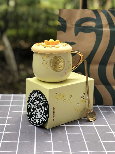 starbucks cup 2020 mid autumn festival golden osmanthus copper seal cup creative gold-plated coffee cup ceramic mug with cover
starbucks cup 2020 mid autumn festival golden osmanthus copper seal cup creative gold-plated coffee cup ceramic mug with cover