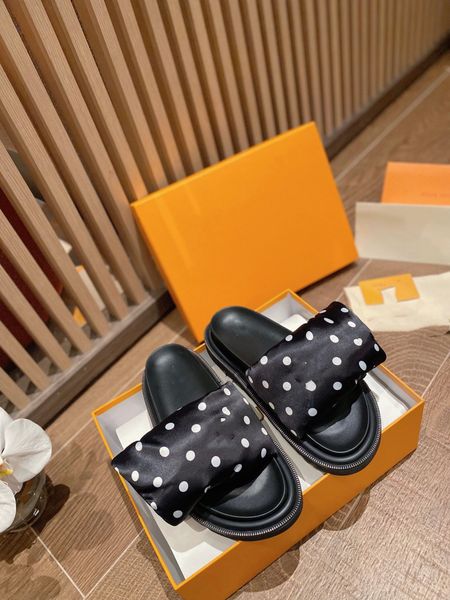 designer slippers oran sandals for women ladies summer casual fashion luxury classic flat leather solid home beach slides shoes 0421, Black
designer slippers oran sandals for women ladies summer casual fashion luxury classic flat leather solid home beach slides shoes 0421, Black