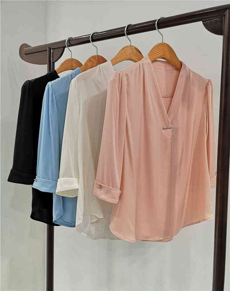women's blouses & shirts spring and summer v-neck niche design fashion commuting versatile silk 7-sleeve blouse women, White
women's blouses & shirts spring and summer v-neck niche design fashion commuting versatile silk 7-sleeve blouse women, White