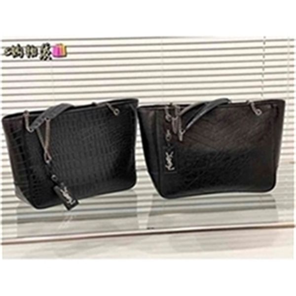 designer 2022 bagcowhide new shopping bag *cm two kinds of fabrics to choose from large capacity, essential for travel luxury women's
designer 2022 bagcowhide new shopping bag *cm two kinds of fabrics to choose from large capacity, essential for travel luxury women's
