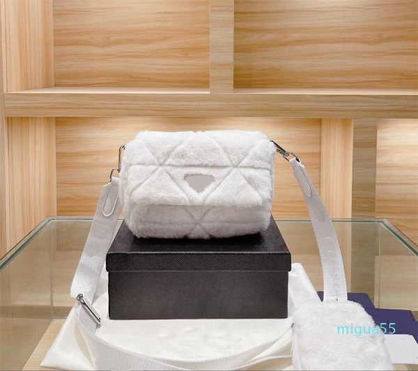 luxury straddle bag designer handbag fashion matching plush material two in one women's shoulder bags cross body
luxury straddle bag designer handbag fashion matching plush material two in one women's shoulder bags cross body