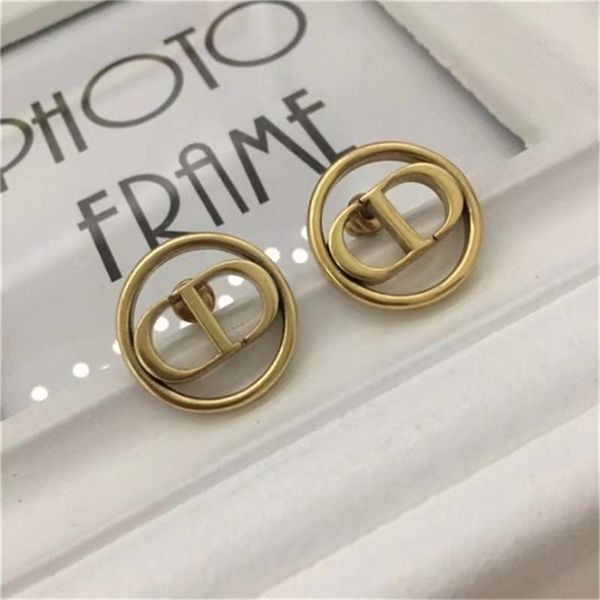 2022 fashion 20% off designer jewelry d high-end version letter ring earrings women's light luxury fashion earrings, Golden
2022 fashion 20% off designer jewelry d high-end version letter ring earrings women's light luxury fashion earrings, Golden