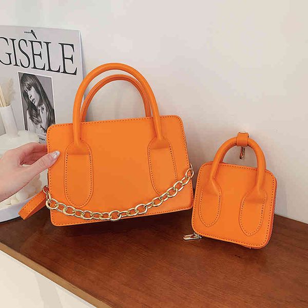mini bag 2022 new personalized fashion chain one shoulder messenger foreign style versatile portable small square bag
mini bag 2022 new personalized fashion chain one shoulder messenger foreign style versatile portable small square bag