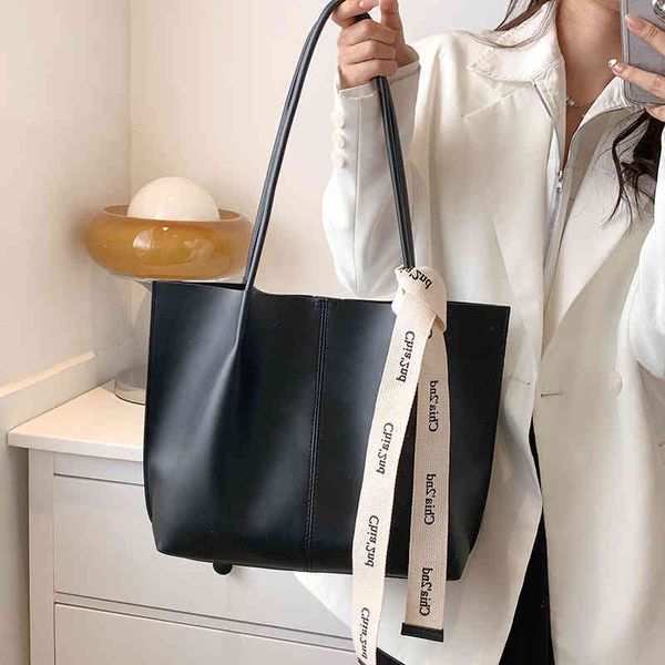 bags handbags texture women's 2022 spring fashion ribbon one shoulder tote commuter high-capacity handbag, Black;red
bags handbags texture women's 2022 spring fashion ribbon one shoulder tote commuter high-capacity handbag, Black;red