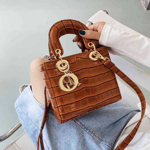 women's fashion personality trend brand bag wholesale pattern net red texture small black slung versatile crowd new portable square
women's fashion personality trend brand bag wholesale pattern net red texture small black slung versatile crowd new portable square