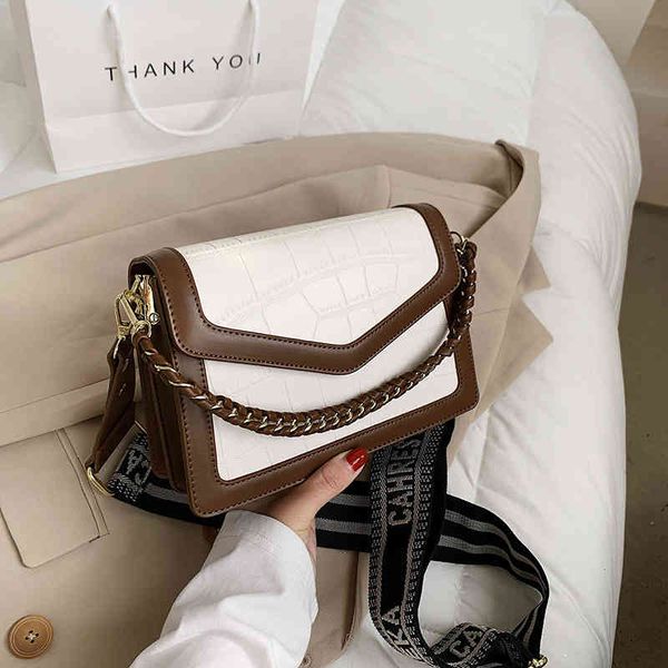 2022 factory wholesale new women's fashion leisure industrial style small square single shoulder diagonal bag
2022 factory wholesale new women's fashion leisure industrial style small square single shoulder diagonal bag