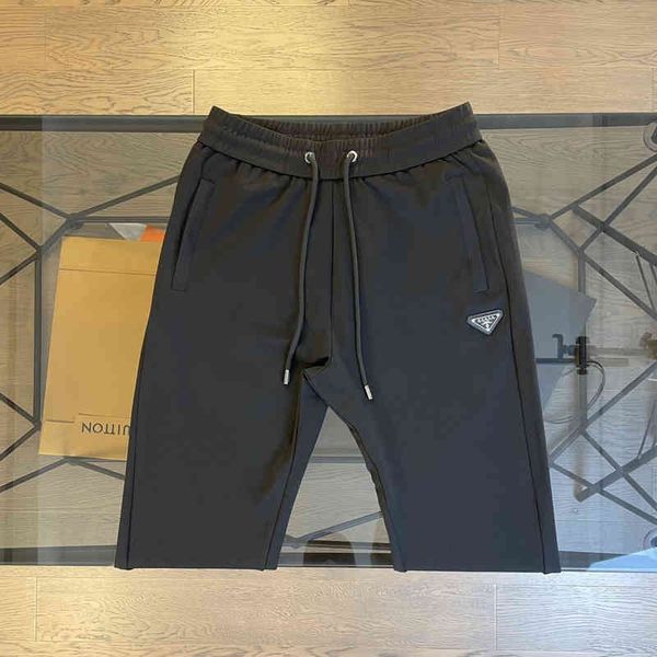 clothing 2022 spring and summer new couple classic triangle nylon pocket stickers casual pants for men and women outlet_56id, Black;white
clothing 2022 spring and summer new couple classic triangle nylon pocket stickers casual pants for men and women outlet_56id, Black;white