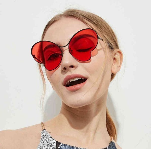 new fancy fashion men's and women's fashion street shooting sunglasses personality cool optical glass grlb, White;black
new fancy fashion men's and women's fashion street shooting sunglasses personality cool optical glass grlb, White;black