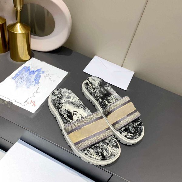 designer women slippers d platform thick bottom fashion casual sandals classic printing embroidery flip flop beach vacation ladies letter, Black
designer women slippers d platform thick bottom fashion casual sandals classic printing embroidery flip flop beach vacation ladies letter, Black