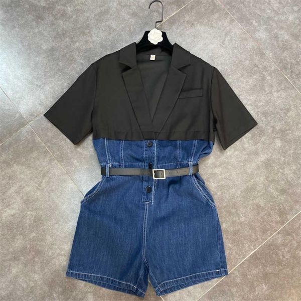 fabpop summer design short sleeve turn down collar high waist denim playsuits women romper with belt gb417 210709, Black;white
fabpop summer design short sleeve turn down collar high waist denim playsuits women romper with belt gb417 210709, Black;white