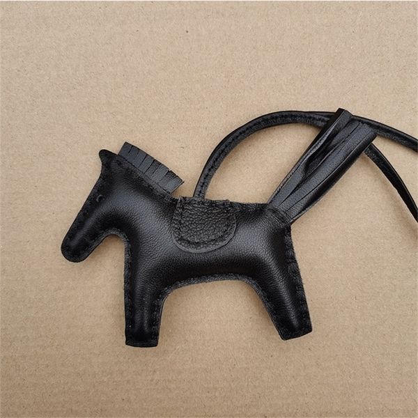 mini female bag accessories hits the color small tassel bag pendant bag accessories mini trumpet horse 220521, Black
mini female bag accessories hits the color small tassel bag pendant bag accessories mini trumpet horse 220521, Black