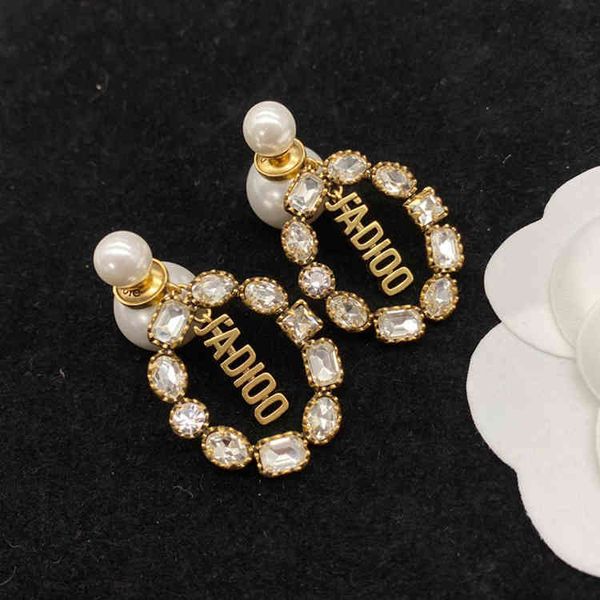 women's fashion personality trend new brand earrings wholesale family di letters natural pearl color diamond temperament simple style f, Silver
women's fashion personality trend new brand earrings wholesale family di letters natural pearl color diamond temperament simple style f, Silver