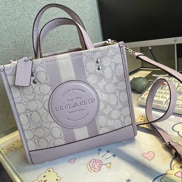 designer bags 2022 new dempsey 22 portable shopping jacquard canvas old flower taro purple messenger tote women
designer bags 2022 new dempsey 22 portable shopping jacquard canvas old flower taro purple messenger tote women