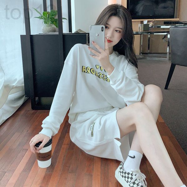 women's tracksuits designer in the autumn of 2021, new yang mi star net red and same round neck printed long sleeved sweater trousers t, Gray
women's tracksuits designer in the autumn of 2021, new yang mi star net red and same round neck printed long sleeved sweater trousers t, Gray