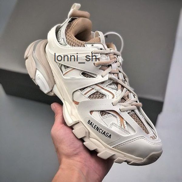 bbalencigass shoes roller skates of correct version b's paris track3 0 air cushioned father's students' elevated breathable l
bbalencigass shoes roller skates of correct version b's paris track3 0 air cushioned father's students' elevated breathable l