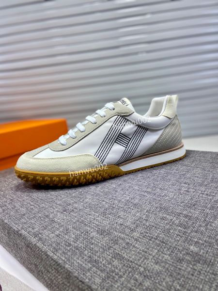 2022 designer boots luxury men casual shoes fabric suede effect calfskin nylon reflective sneakers velvet mixed fiber fashion size38-44, Black 
2022 designer boots luxury men casual shoes fabric suede effect calfskin nylon reflective sneakers velvet mixed fiber fashion size38-44, Black