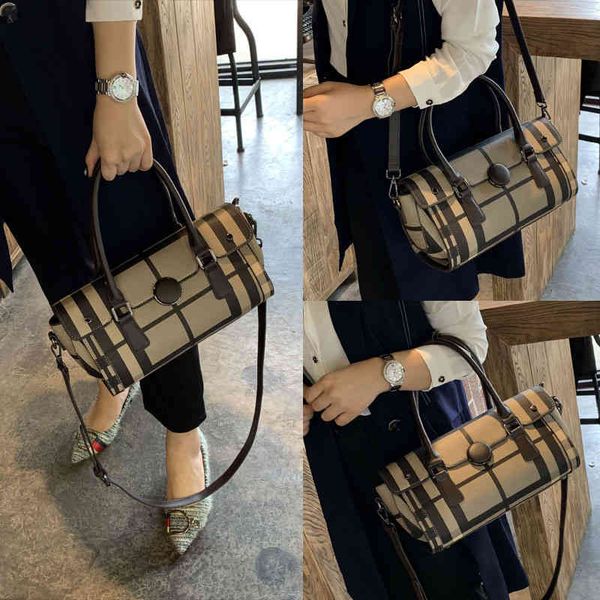leather women's 2022 new small pillow handbag shoulder bag2022 trendy fashion design ladies sachet
leather women's 2022 new small pillow handbag shoulder bag2022 trendy fashion design ladies sachet