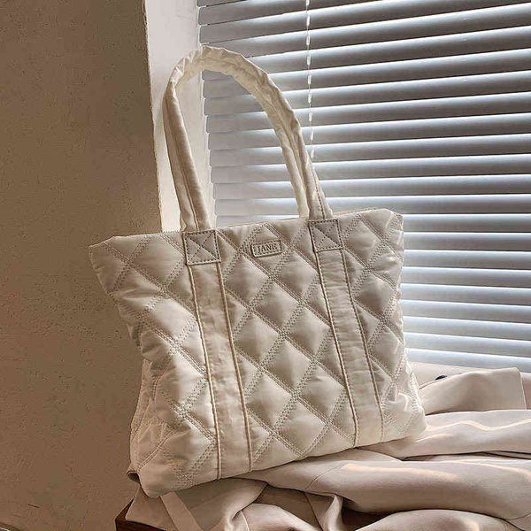 casual lingge quilted padded big tote bag designer women handbags nylon down cotton shoulder large shopper purse winter 220427
casual lingge quilted padded big tote bag designer women handbags nylon down cotton shoulder large shopper purse winter 220427