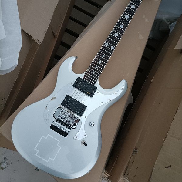 6 string silver electric guitar with rosewood fretboard could install new hardware
6 string silver electric guitar with rosewood fretboard could install new hardware