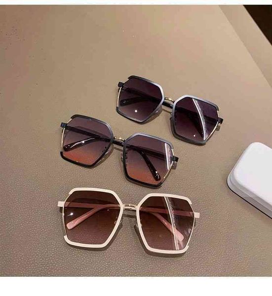 designer ray cycle luxurious adita quay fashion sunglasses womans mens big half frame oversized vintage baseball sunglasses, White;black
designer ray cycle luxurious adita quay fashion sunglasses womans mens big half frame oversized vintage baseball sunglasses, White;black