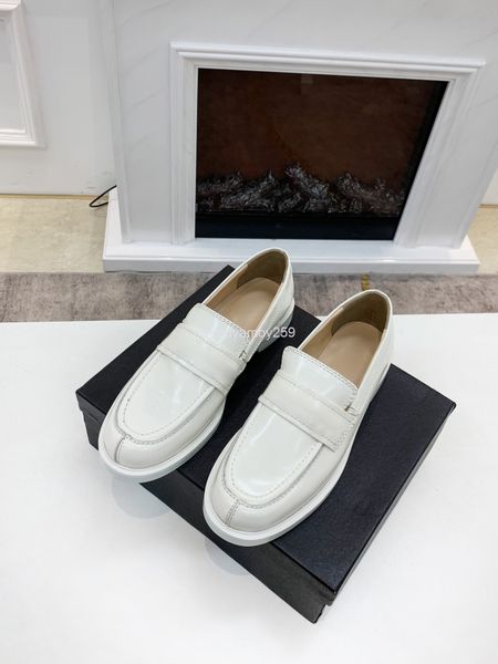 dress shoes jianbu low heel full leather thick round head versatile small shoes single women's 2oew, Black
dress shoes jianbu low heel full leather thick round head versatile small shoes single women's 2oew, Black