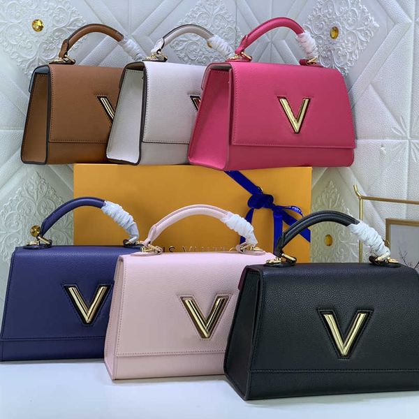 fashion handbag shoulder bag women twist one handle handbags cross body bags exquisite workmanship perfect craftsmanship
fashion handbag shoulder bag women twist one handle handbags cross body bags exquisite workmanship perfect craftsmanship