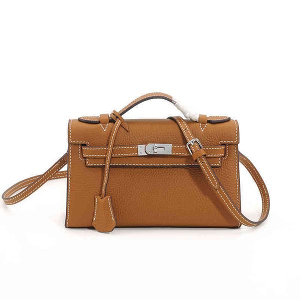 herme designer herme kes handbags womenbuckle horizontal version silver leather second generation women's lychee grain head layer cow p
herme designer herme kes handbags womenbuckle horizontal version silver leather second generation women's lychee grain head layer cow p