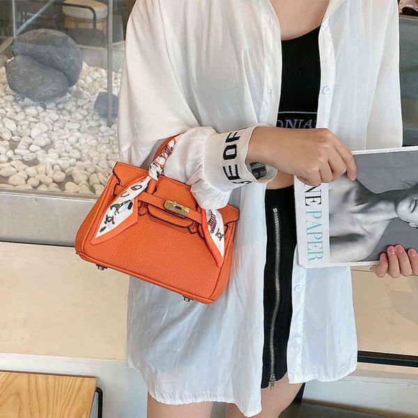 wedding leather herme capacity large women's new bride's hand-held messenger bag
wedding leather herme capacity large women's new bride's hand-held messenger bag