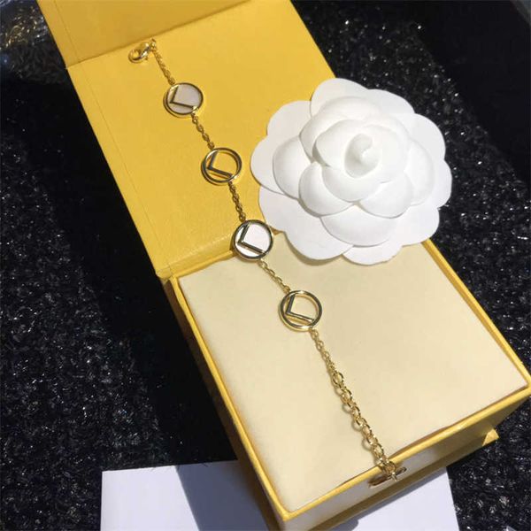 designer womens bracelet fashion luxury letter gold link brand jewelry women bracelets natural fritillary pendant bracelets high quality, Black
designer womens bracelet fashion luxury letter gold link brand jewelry women bracelets natural fritillary pendant bracelets high quality, Black