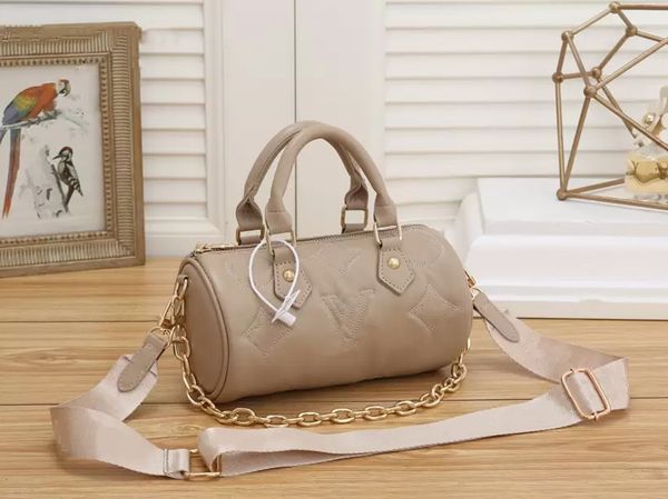 hh papillon bb gradient baguette luxury designer bag pu leather bags tote clutch handbag designers bags fashion shoulder messenger package 2
hh papillon bb gradient baguette luxury designer bag pu leather bags tote clutch handbag designers bags fashion shoulder messenger package 2