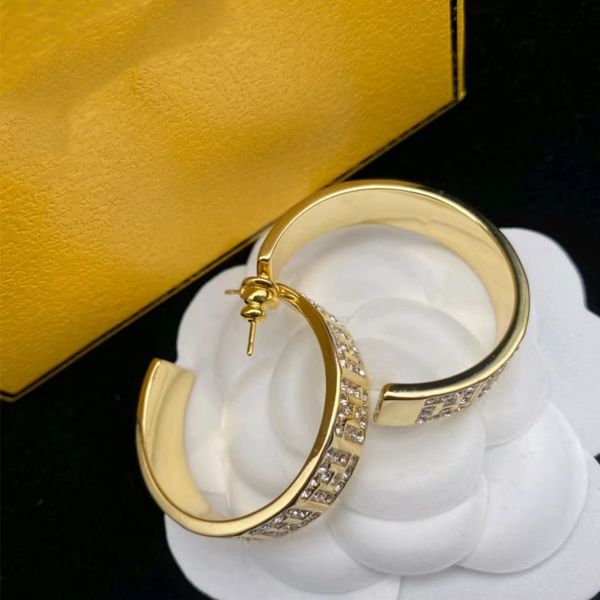 new fashion ladies designer earrings bracelet with diamond stud earrings bracelet for women holiday gifts, Silver
new fashion ladies designer earrings bracelet with diamond stud earrings bracelet for women holiday gifts, Silver