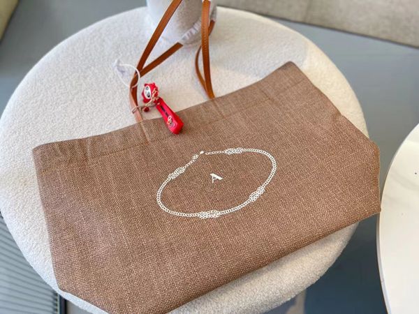 classic canvas shopping bag designer bag shoulder tote handbag ladies presbyopia clutch shopping bag credit card holder
classic canvas shopping bag designer bag shoulder tote handbag ladies presbyopia clutch shopping bag credit card holder