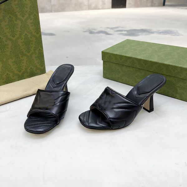 newly developed leatheroutsole in 2022, fabric, mixed sheepskin, lining: sheepskin sandals, size: 35-40 heel height: 7.5cm, Black
newly developed leatheroutsole in 2022, fabric, mixed sheepskin, lining: sheepskin sandals, size: 35-40 heel height: 7.5cm, Black