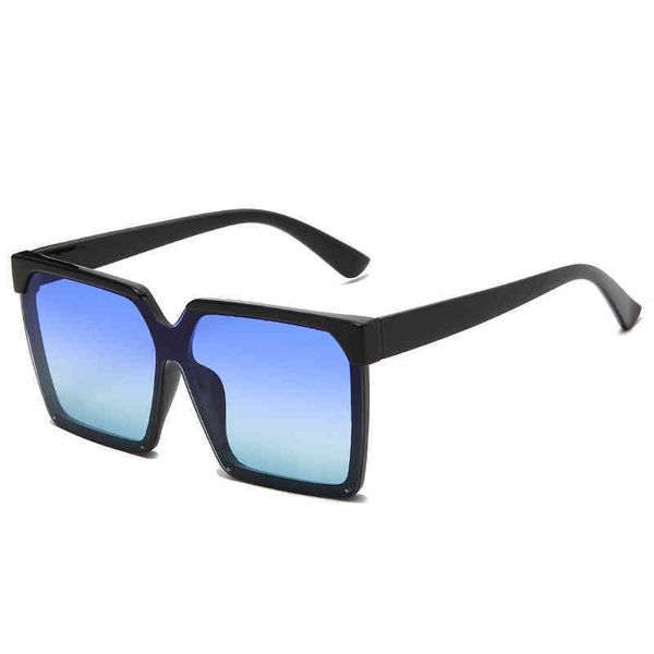 new large frame plain face concealing women's sunglass fashion box conjoined sunglass, White;black
new large frame plain face concealing women's sunglass fashion box conjoined sunglass, White;black