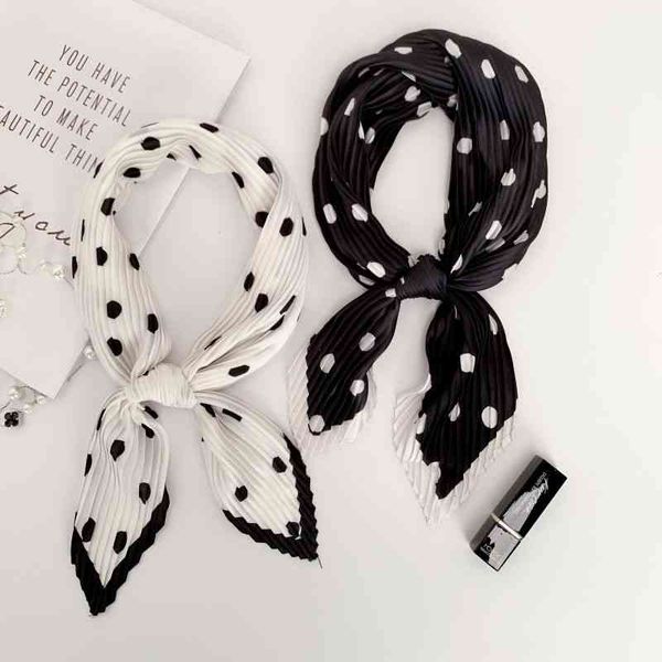 designer silk head bag hair scarf small round dot color matching square han fan literature and art decorative small silk scarf temperament, Blue;gray
designer silk head bag hair scarf small round dot color matching square han fan literature and art decorative small silk scarf temperament, Blue;gray