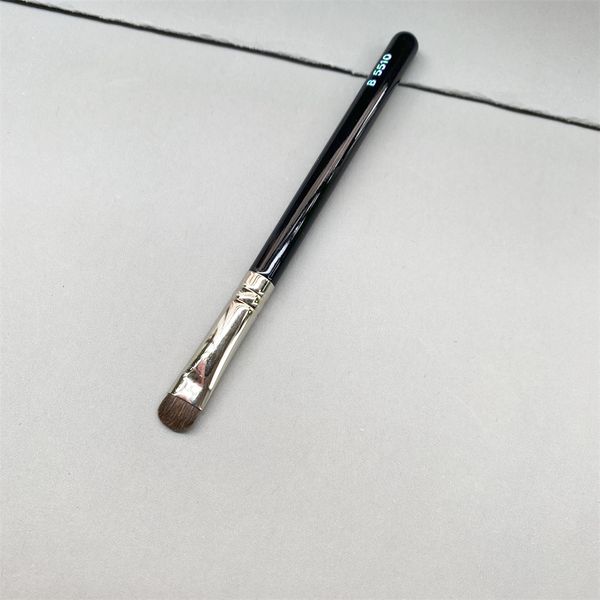 B5510 Eye Shadow Brush - Medium-sized Natural Bristle Round Flat Smokey Eye Liner Smudging Cosmetics Beauty Tool, Hakuhodo 
B5510 Eye Shadow Brush - Medium-sized Natural Bristle Round Flat Smokey Eye Liner Smudging Cosmetics Beauty Tool, Hakuhodo