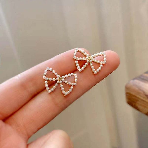 925 silver needle pearl butterfly earrings korean fashion simple femininity net red ins minority, Golden;silver
925 silver needle pearl butterfly earrings korean fashion simple femininity net red ins minority, Golden;silver