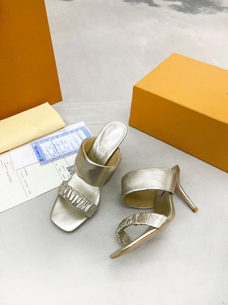 2022 new style genuine leather sandals thick heels flat shoes to choose fashionable and simple women outdoor casual slippers, Black
2022 new style genuine leather sandals thick heels flat shoes to choose fashionable and simple women outdoor casual slippers, Black