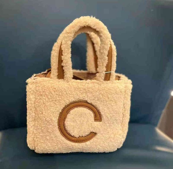 selling autumn bag female 2022 new contrast color portable plush fashion single shoulder messenger t+u bags
selling autumn bag female 2022 new contrast color portable plush fashion single shoulder messenger t+u bags