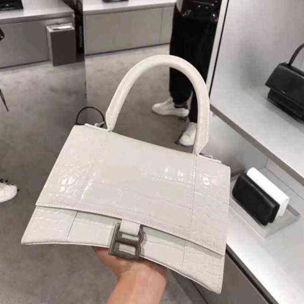 designer hourglas bags balencaigass viney french niche bag 2022 new fashion high sense womens summer versatile one shoulder messeng
designer hourglas bags balencaigass viney french niche bag 2022 new fashion high sense womens summer versatile one shoulder messeng