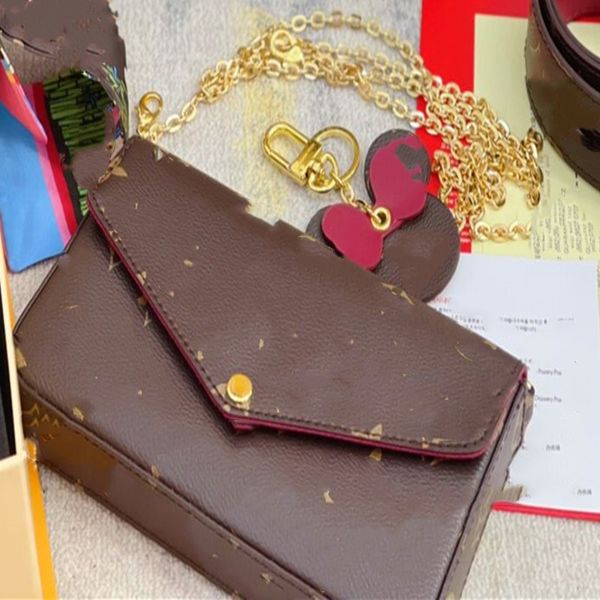 three-piece bag designer luxury classic old fashion hand carry one shoulder banquet fashion coin purse
three-piece bag designer luxury classic old fashion hand carry one shoulder banquet fashion coin purse