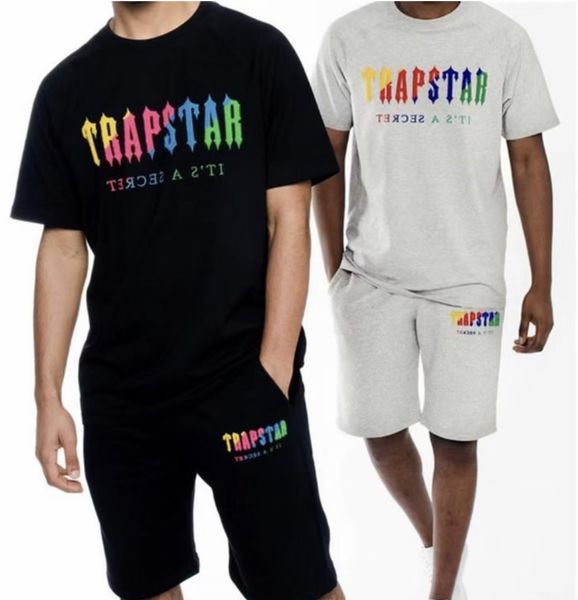 men's new trapstar short sleeve t shirt set london chenille decoded white ice flavor 2.0 summer beach shorts, White;black
men's new trapstar short sleeve t shirt set london chenille decoded white ice flavor 2.0 summer beach shorts, White;black